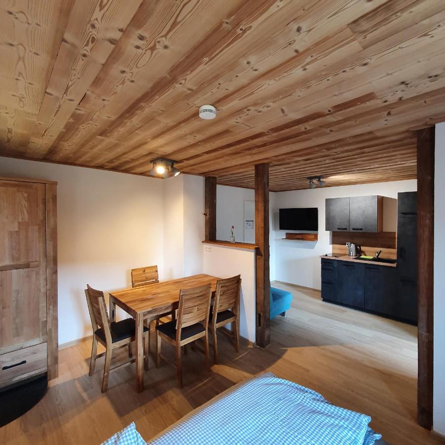 Alte Backstube - Ferienwohnung Huettenstube Und Ferienzimmer Auszeit Erkenbrechtsweiler Exteriér fotografie