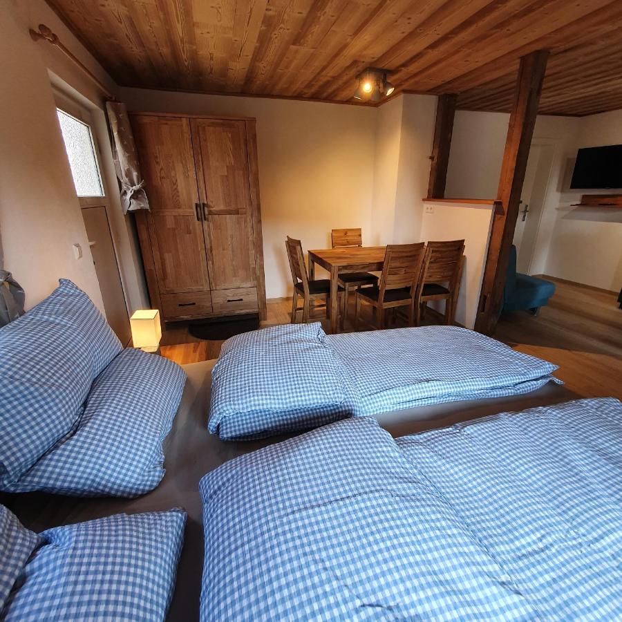 Alte Backstube - Ferienwohnung Huettenstube Und Ferienzimmer Auszeit Erkenbrechtsweiler Exteriér fotografie