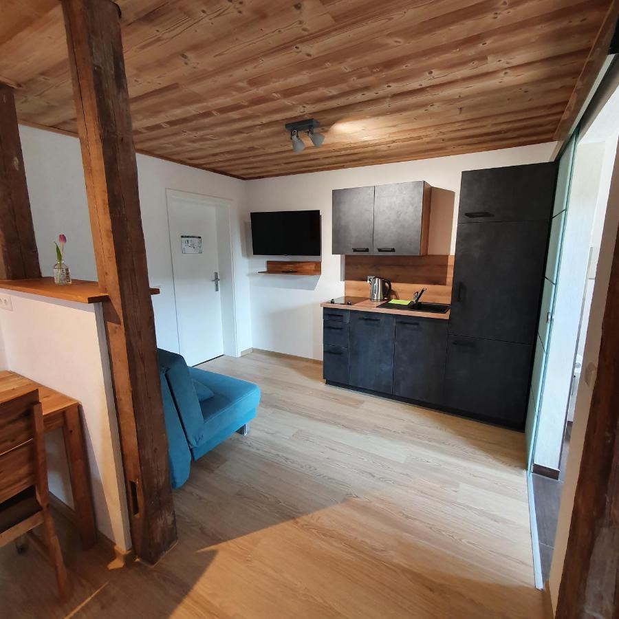 Alte Backstube - Ferienwohnung Huettenstube Und Ferienzimmer Auszeit Erkenbrechtsweiler Exteriér fotografie