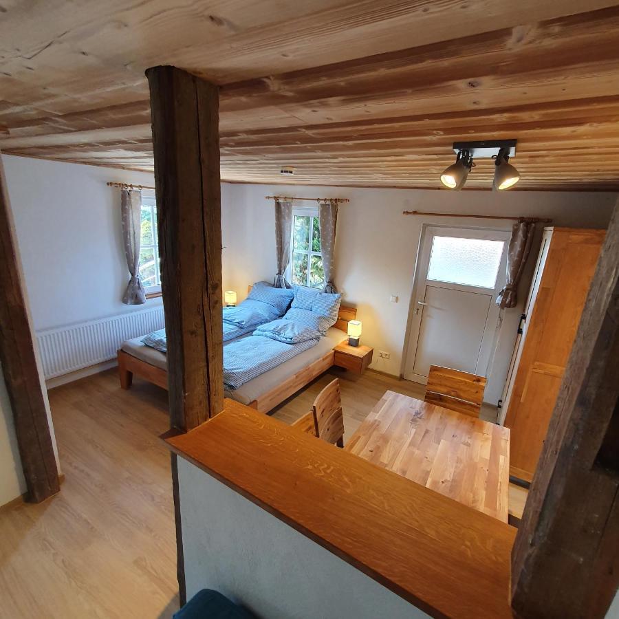 Alte Backstube - Ferienwohnung Huettenstube Und Ferienzimmer Auszeit Erkenbrechtsweiler Exteriér fotografie