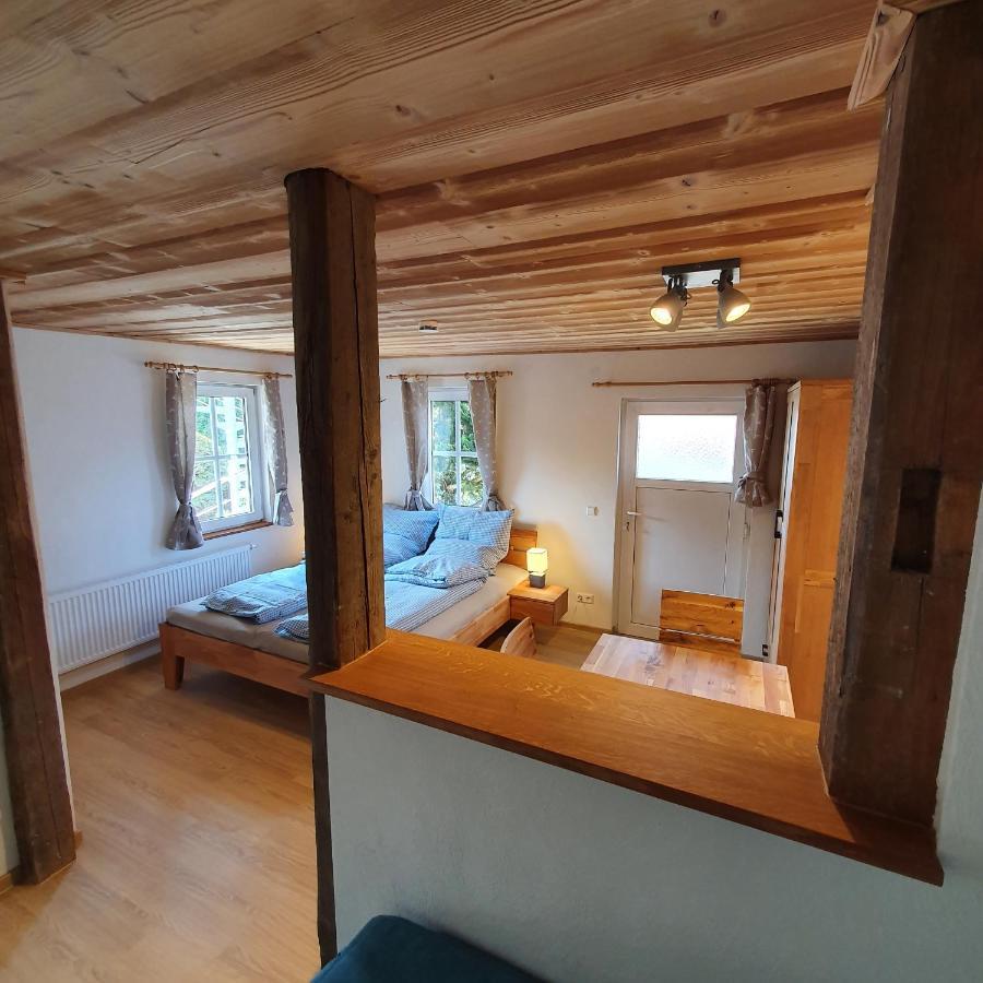 Alte Backstube - Ferienwohnung Huettenstube Und Ferienzimmer Auszeit Erkenbrechtsweiler Exteriér fotografie