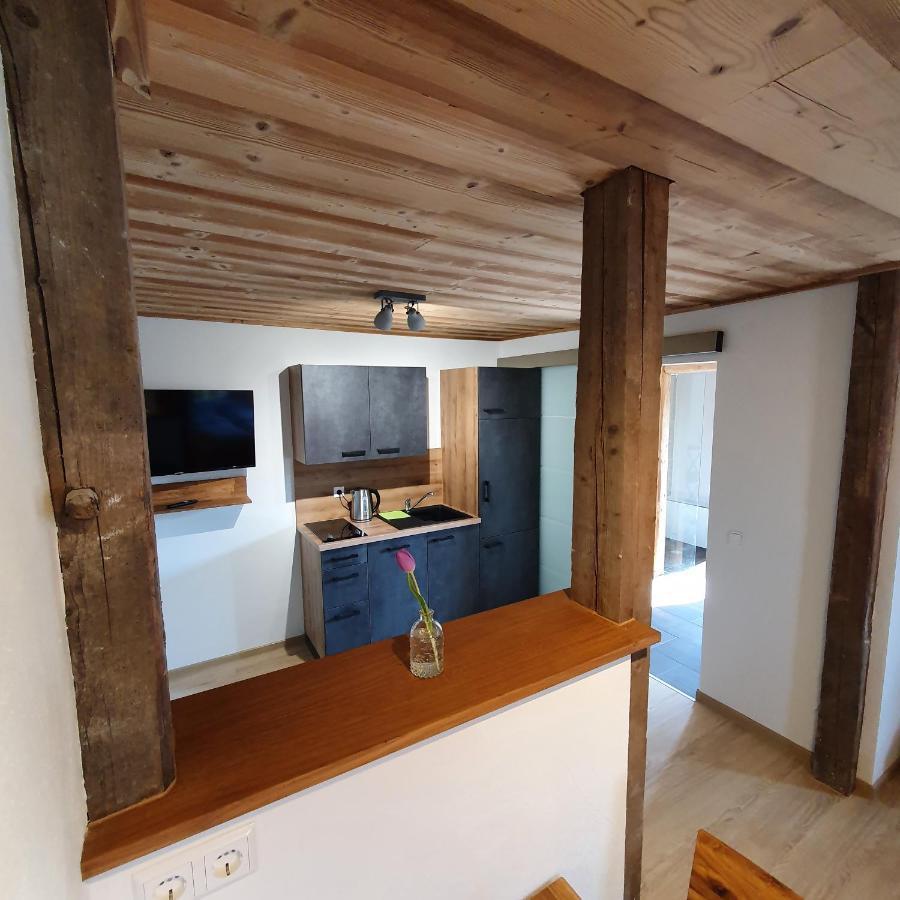 Alte Backstube - Ferienwohnung Huettenstube Und Ferienzimmer Auszeit Erkenbrechtsweiler Exteriér fotografie